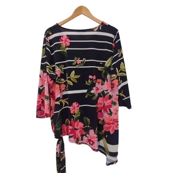 Melissa Paige Tunic Top Women 1X Black White Floral Stretch Pullover Asymmetric - Picture 2 of 7